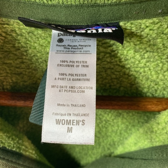 Patagonia heater green 1/4 zip pull over size medium - Picture 3 of 3